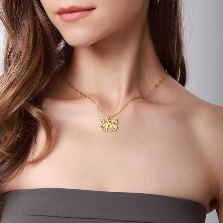 Collana Iniziale Farfalla | Oro Placcato 14k