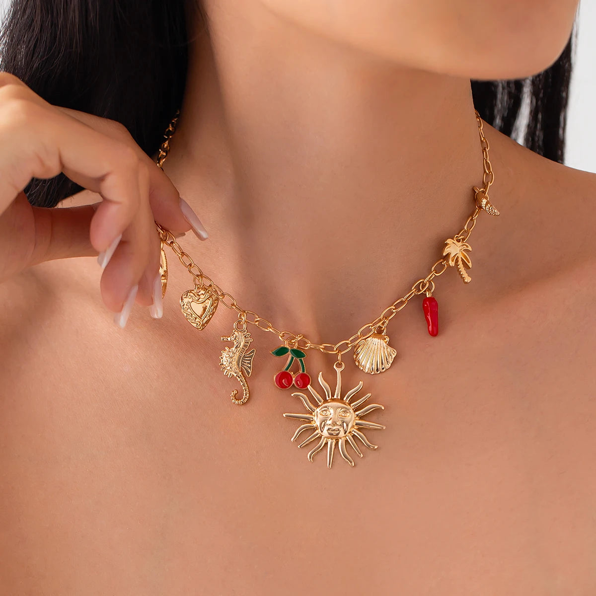 Zomerse Bedelketting | Goudkleurig Sieraad met Vakantiegevoel