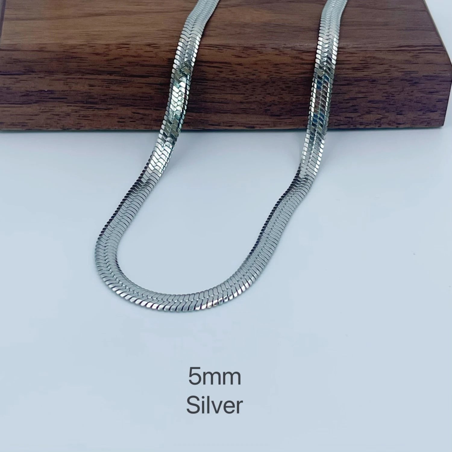 Minimalist Unisex Snake Chain Necklace | 18k Plated Gold & 925 Sterling Silver