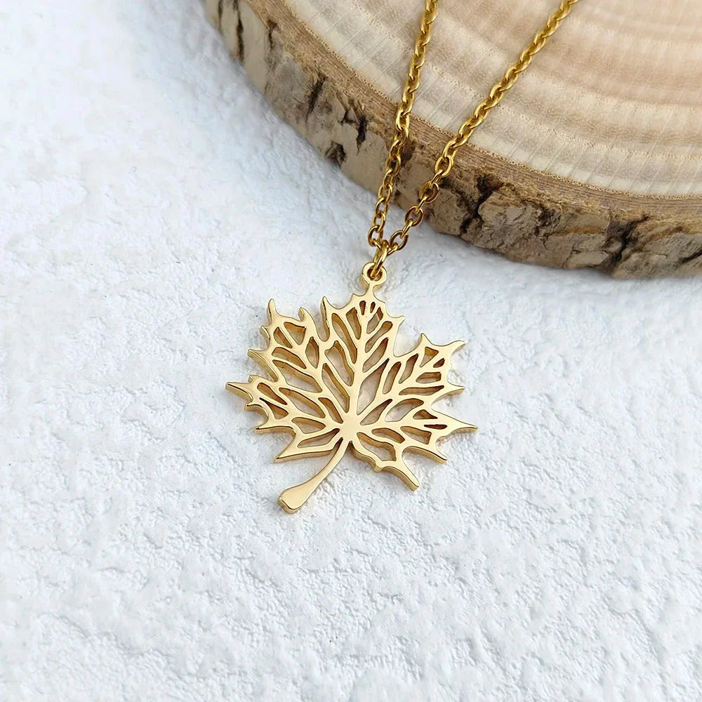 Ketting met Esdoornblad Hanger