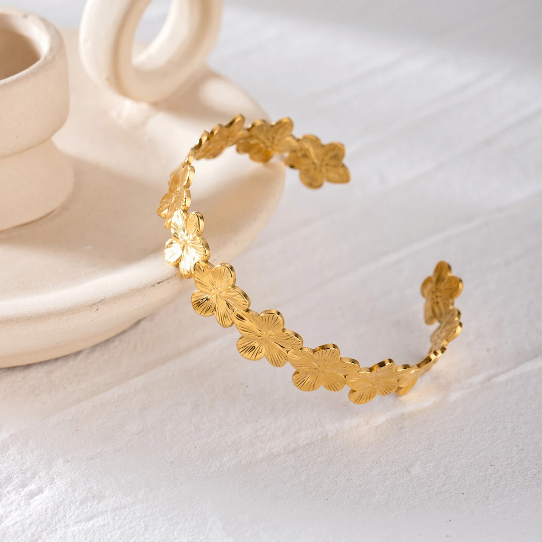 Bracciale rigido con motivo floreale | Oro placcato 14k