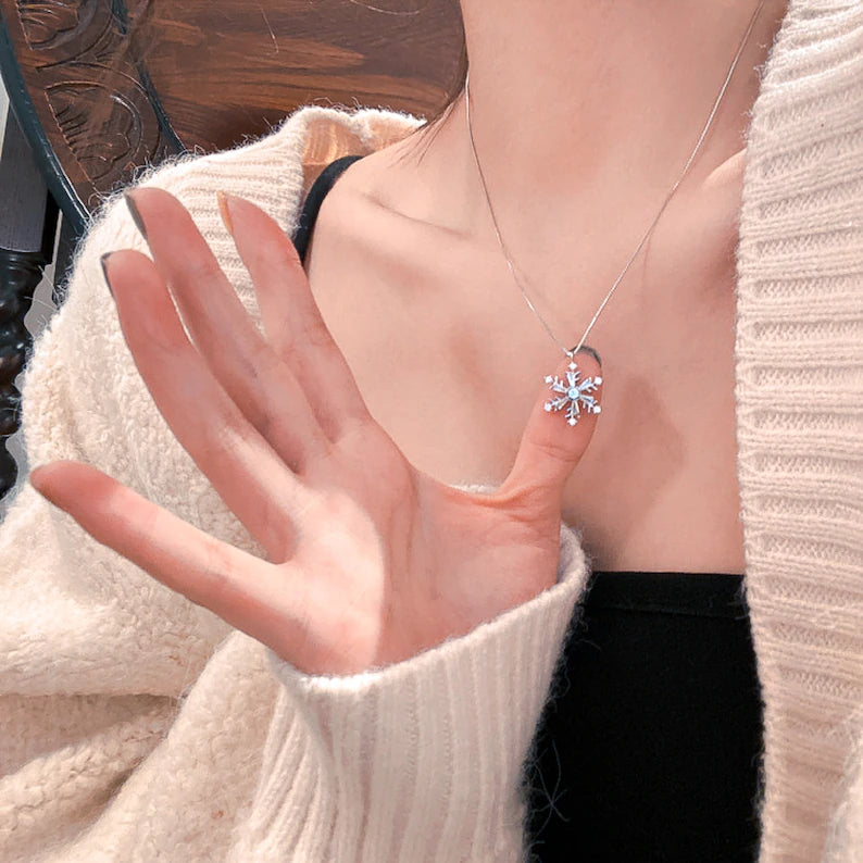 Snowflake Fidget Necklace